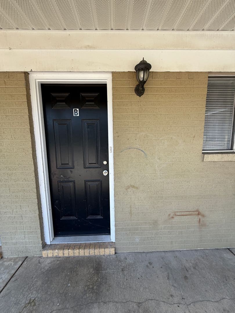 Russellville Apartment: 210 East Parkway A-D