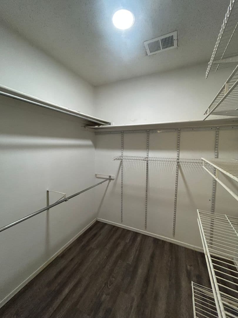 Russellville House: 2206 Timberwood Ln