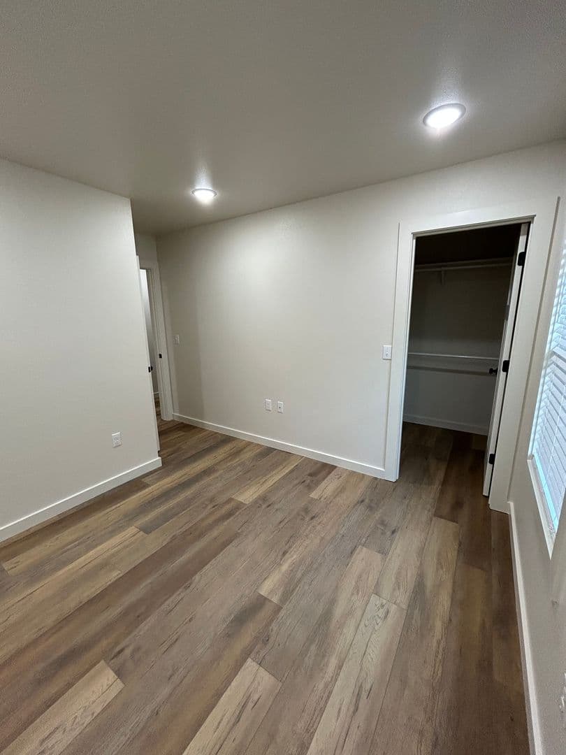 Russellville Apartment: 705 West 12th St.
