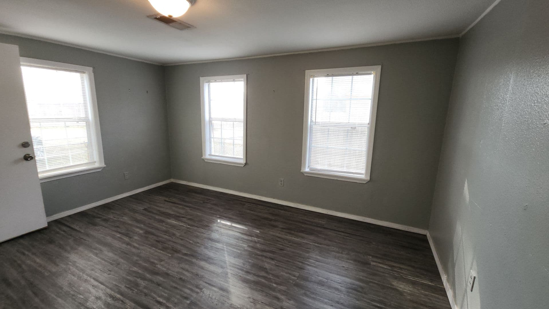 Russellville Apartment: 705 East 5th St. A & B