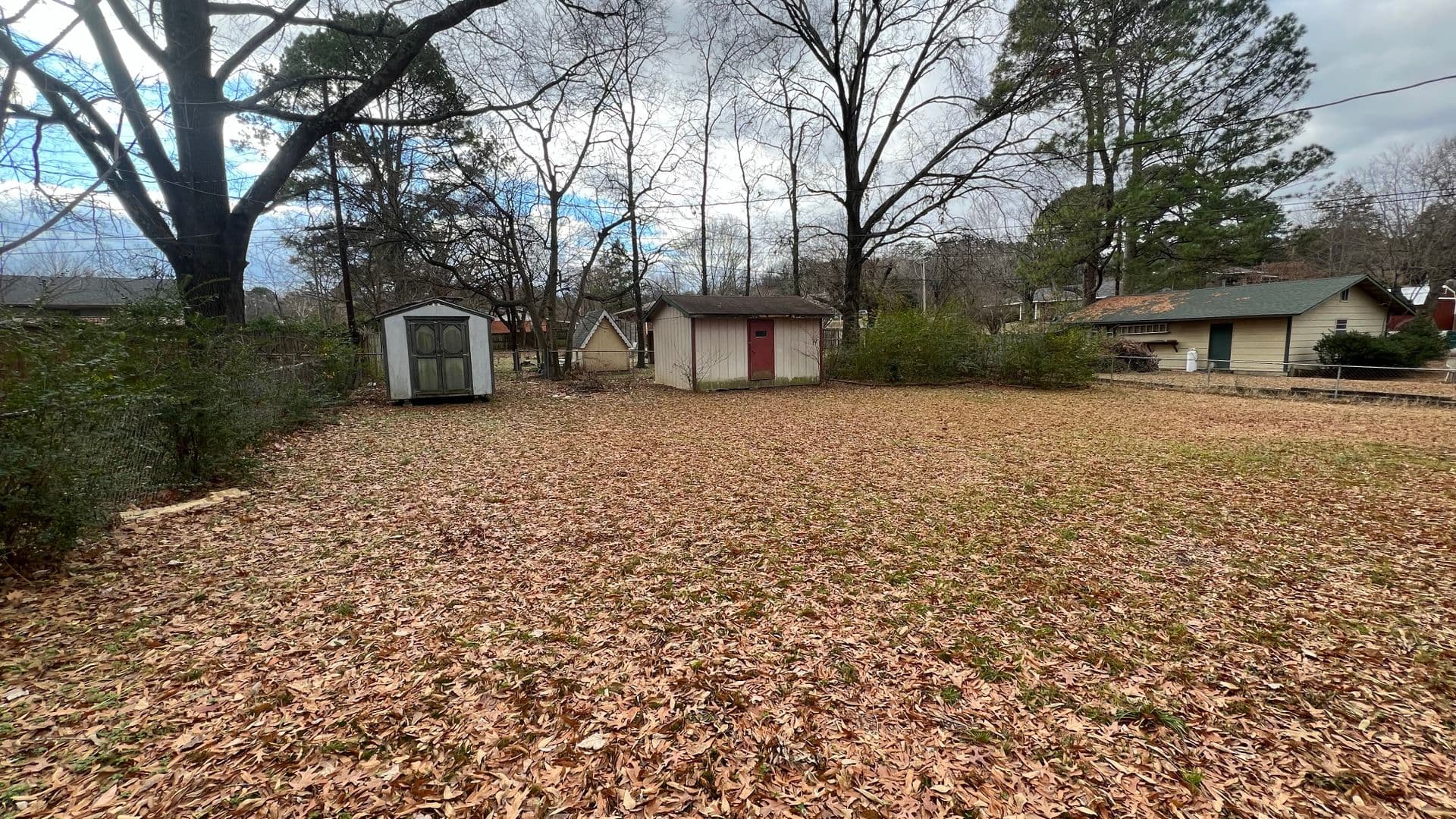 Russellville House: 117 W 18th St