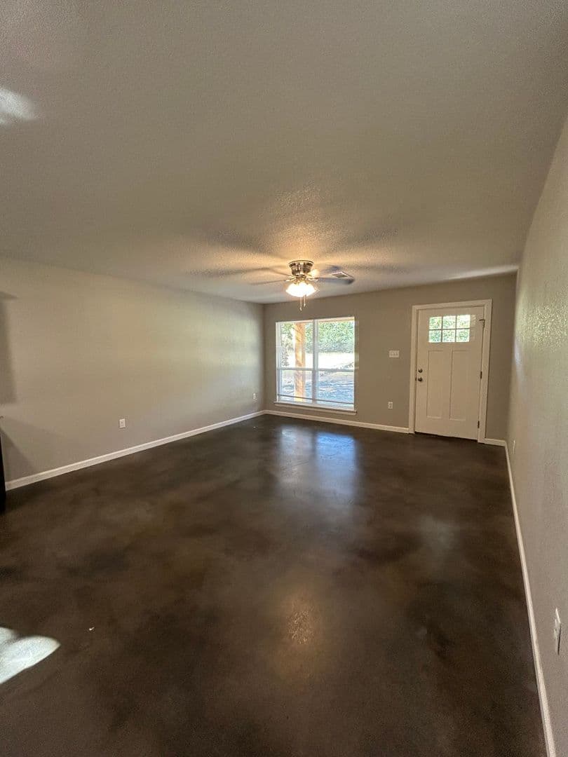 Dardanelle Apartment: 1513 - 1519 N. 2nd St.