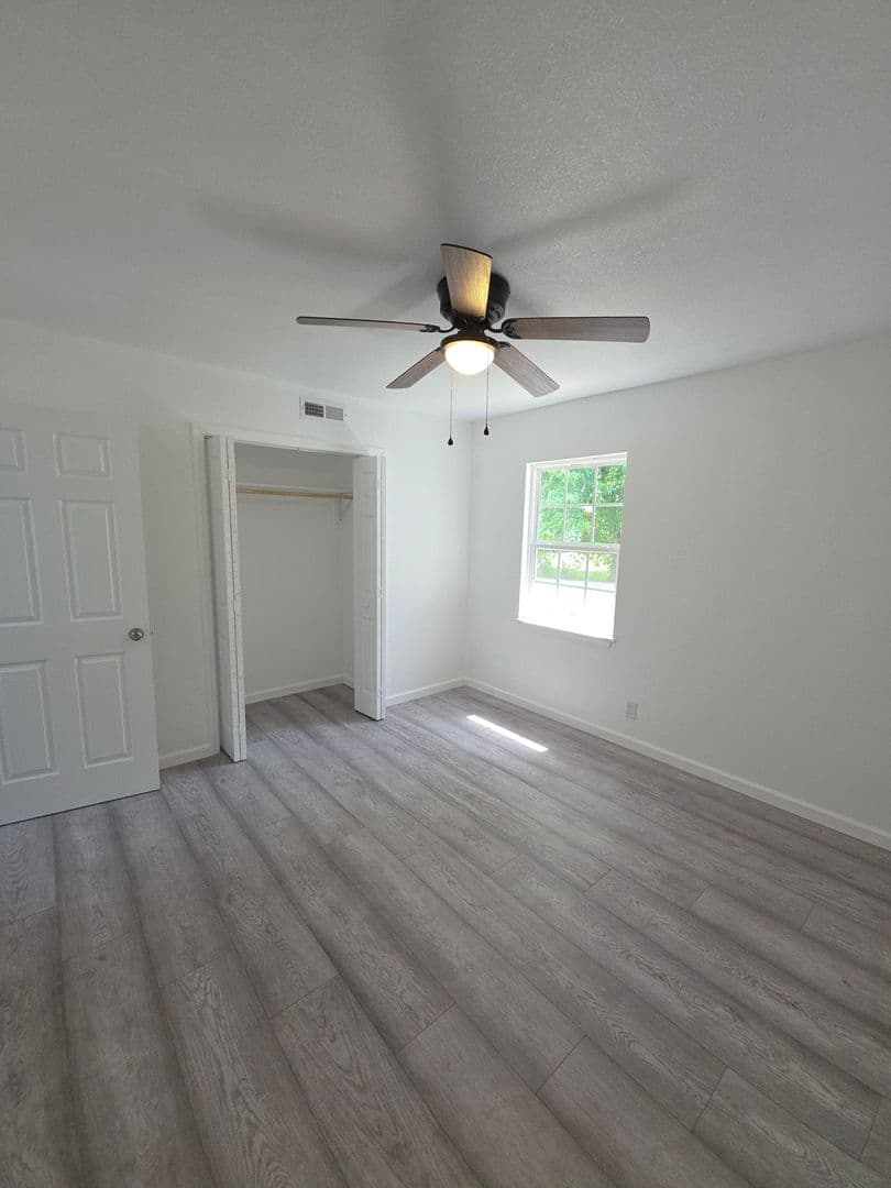 Russellville Apartment: 1300 - 1306 N. Greenwich