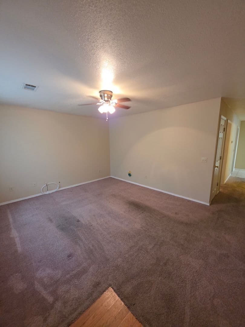 Dover Apartment: 121 Sequoya Dr. A & B
