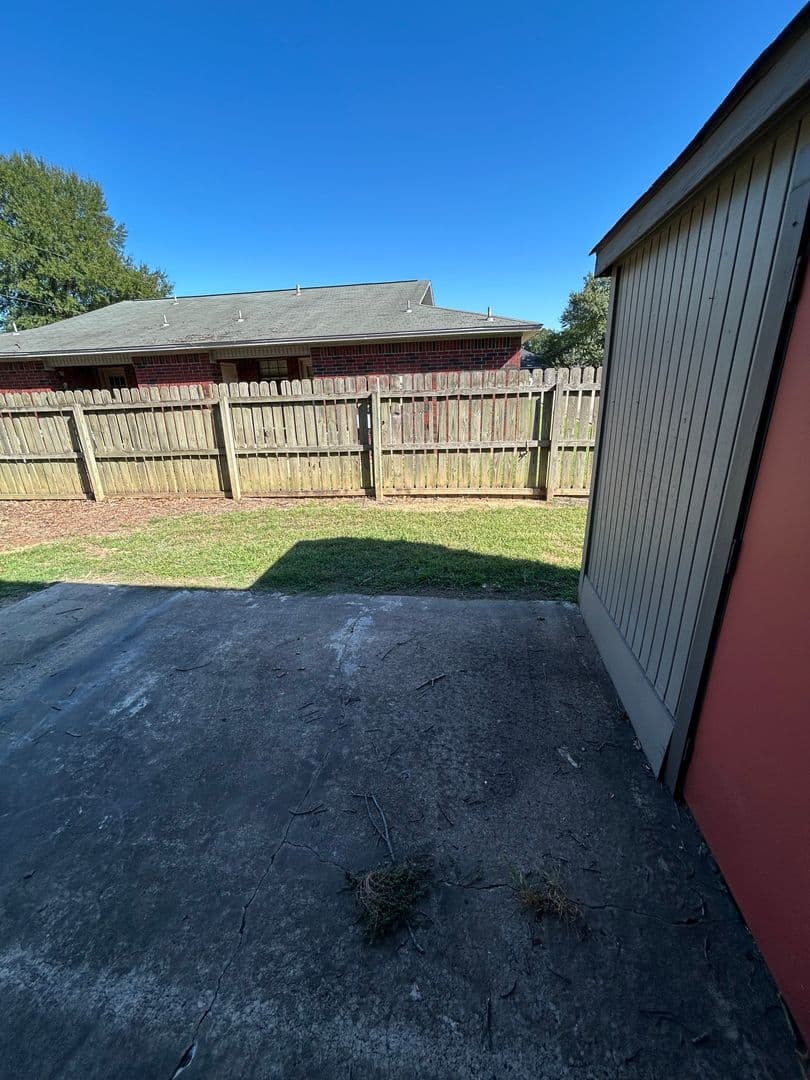 Russellville Apartment: 2751 - 2773 West D St.