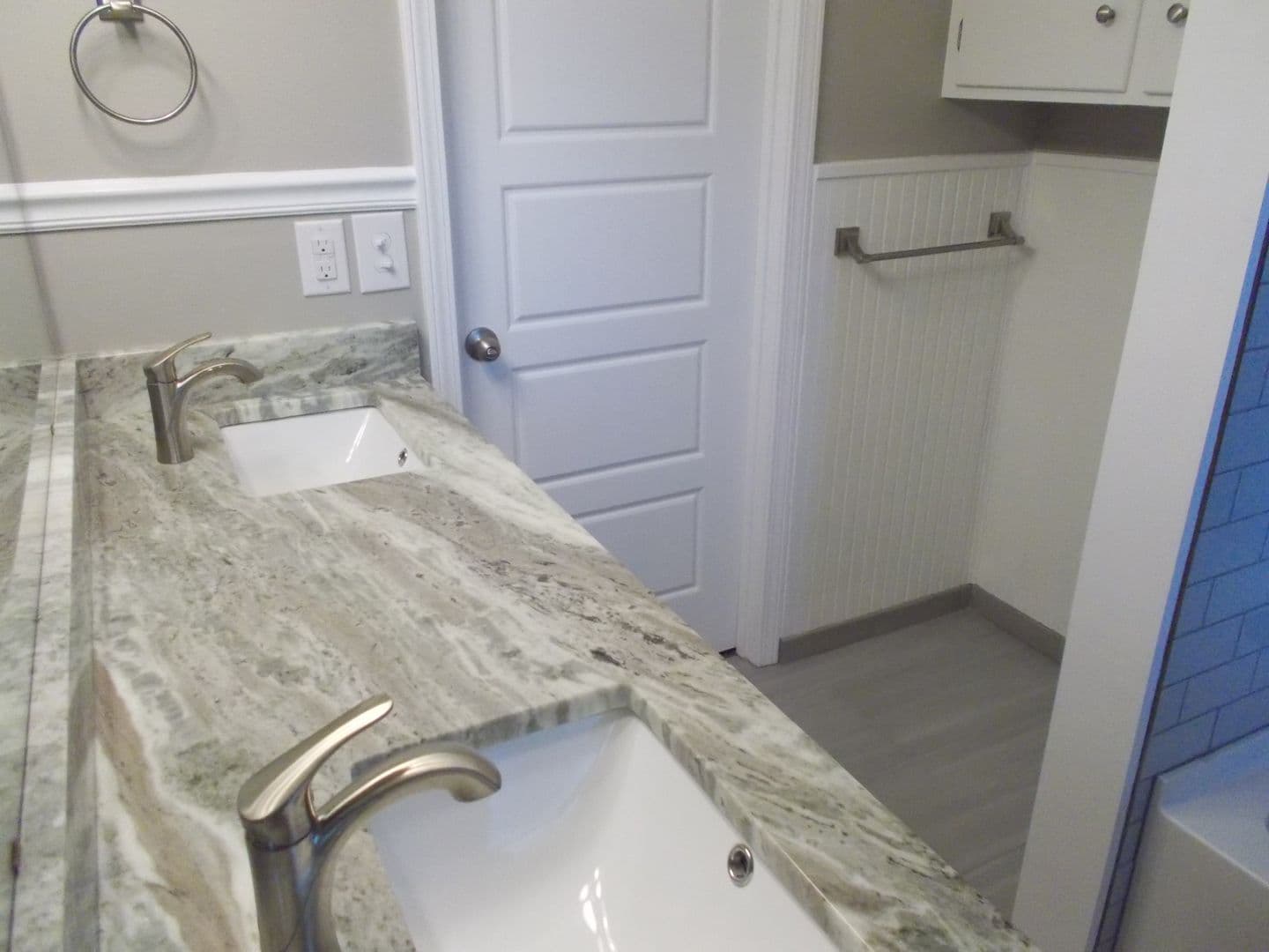Russellville House: 215 S Seattle Ave