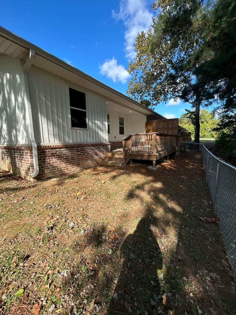 Dardanelle Apartment: 1513 - 1519 N. 2nd St.