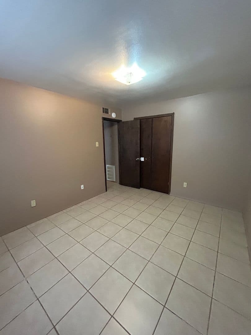 Dover Apartment: 72-112 Sequoya Dr.