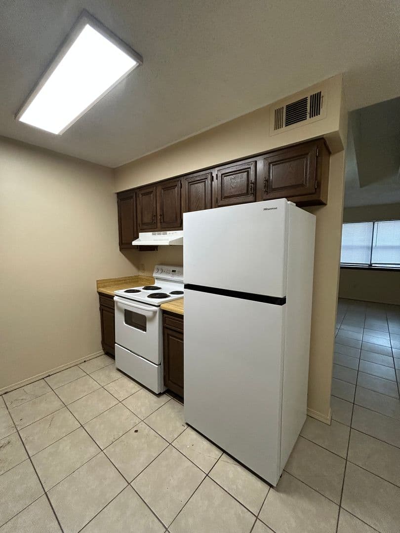 Dover Apartment: 72-112 Sequoya Dr.