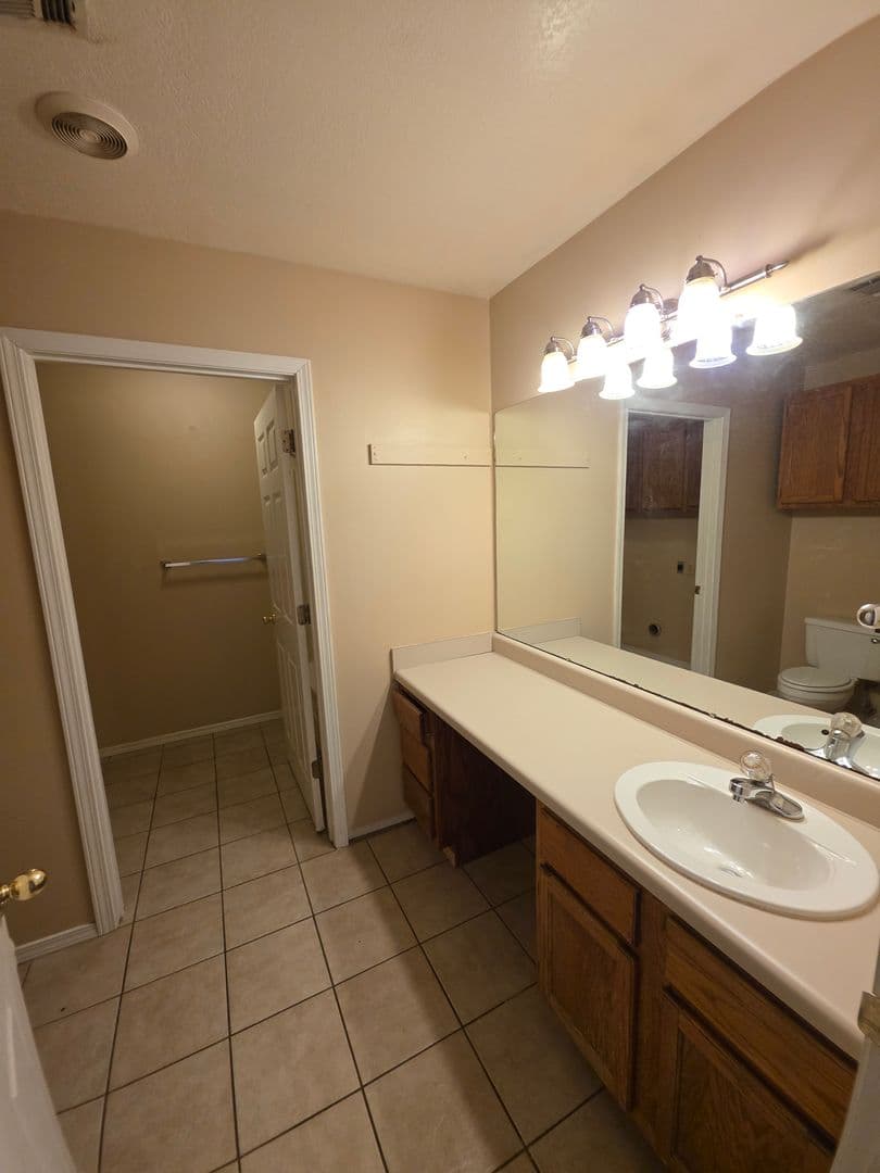 Dover Apartment: 121 Sequoya Dr. A & B