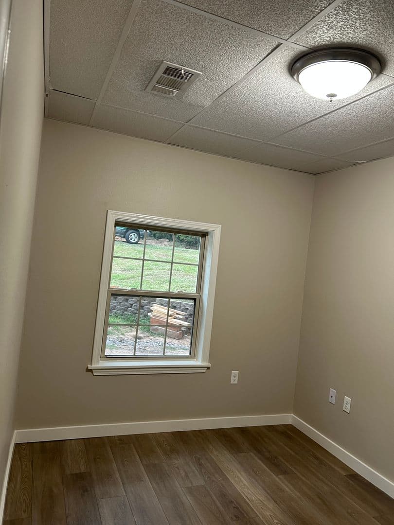 Russellville House: 4 Silver Hills Ln