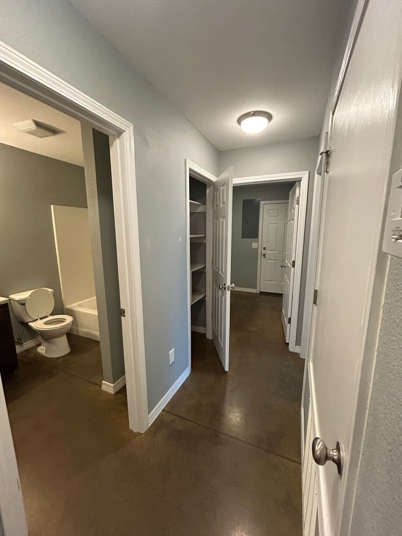 Dover Apartment: 103 Sequoya Dr. A & B