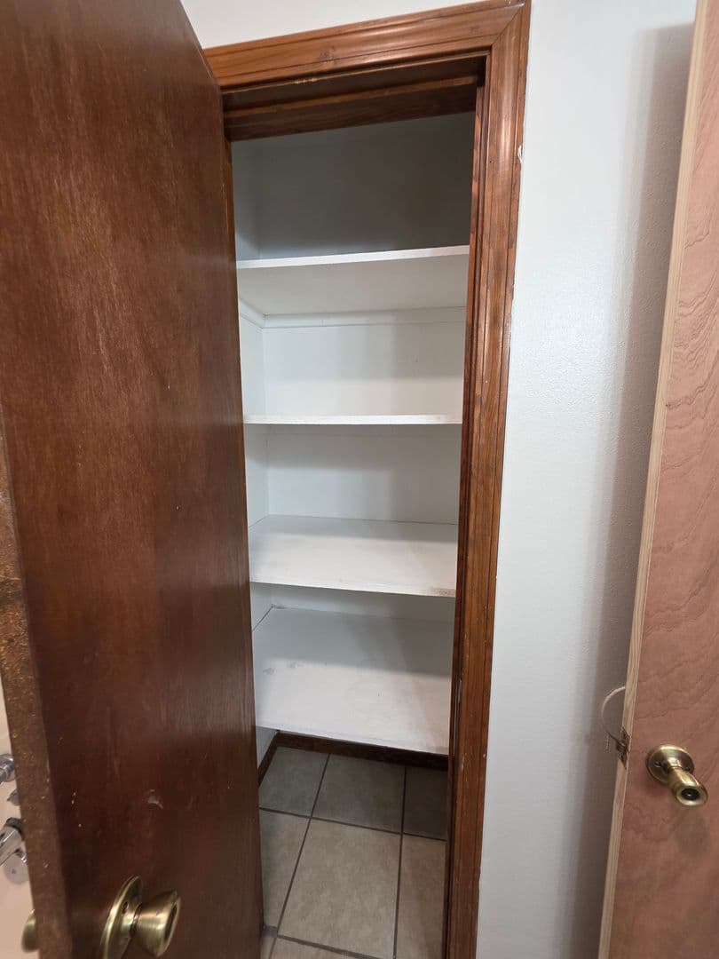 Russellville Apartment: 911-925 West 12th St.