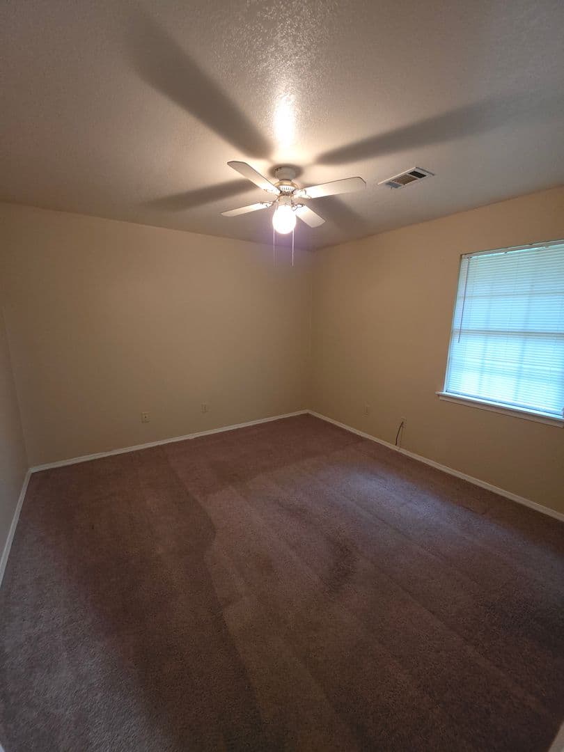 Dover Apartment: 121 Sequoya Dr. A & B