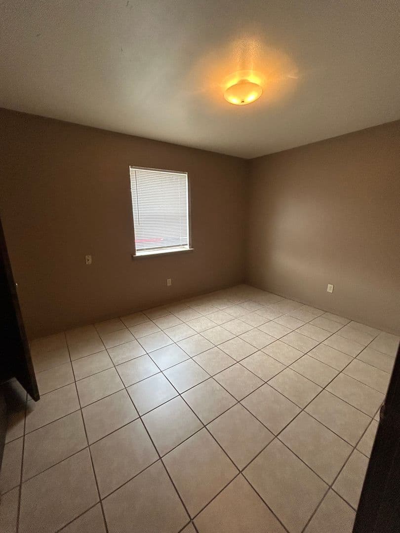 Dover Apartment: 72-112 Sequoya Dr.