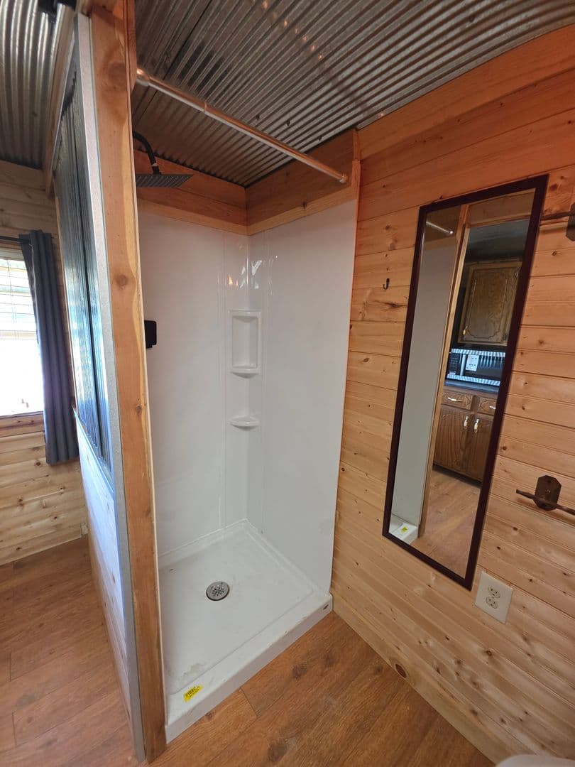 Atkins House: 1303 Ave 3 SE