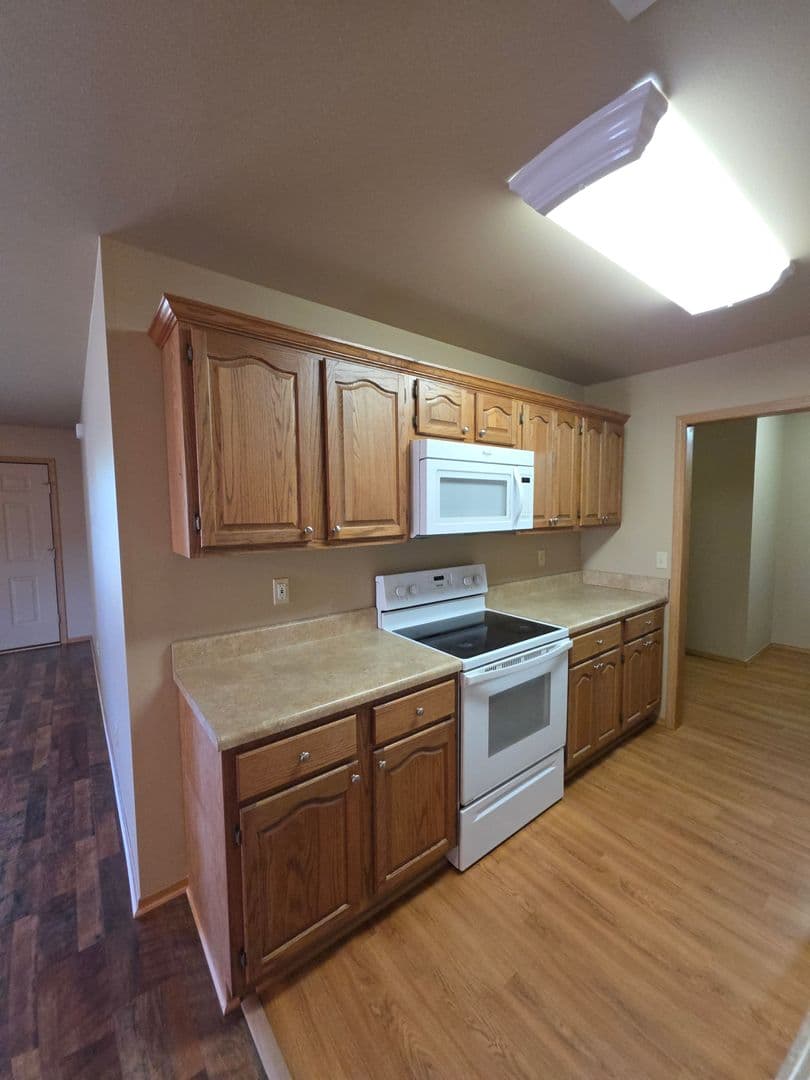 Russellville House: 813 W. 14th St
