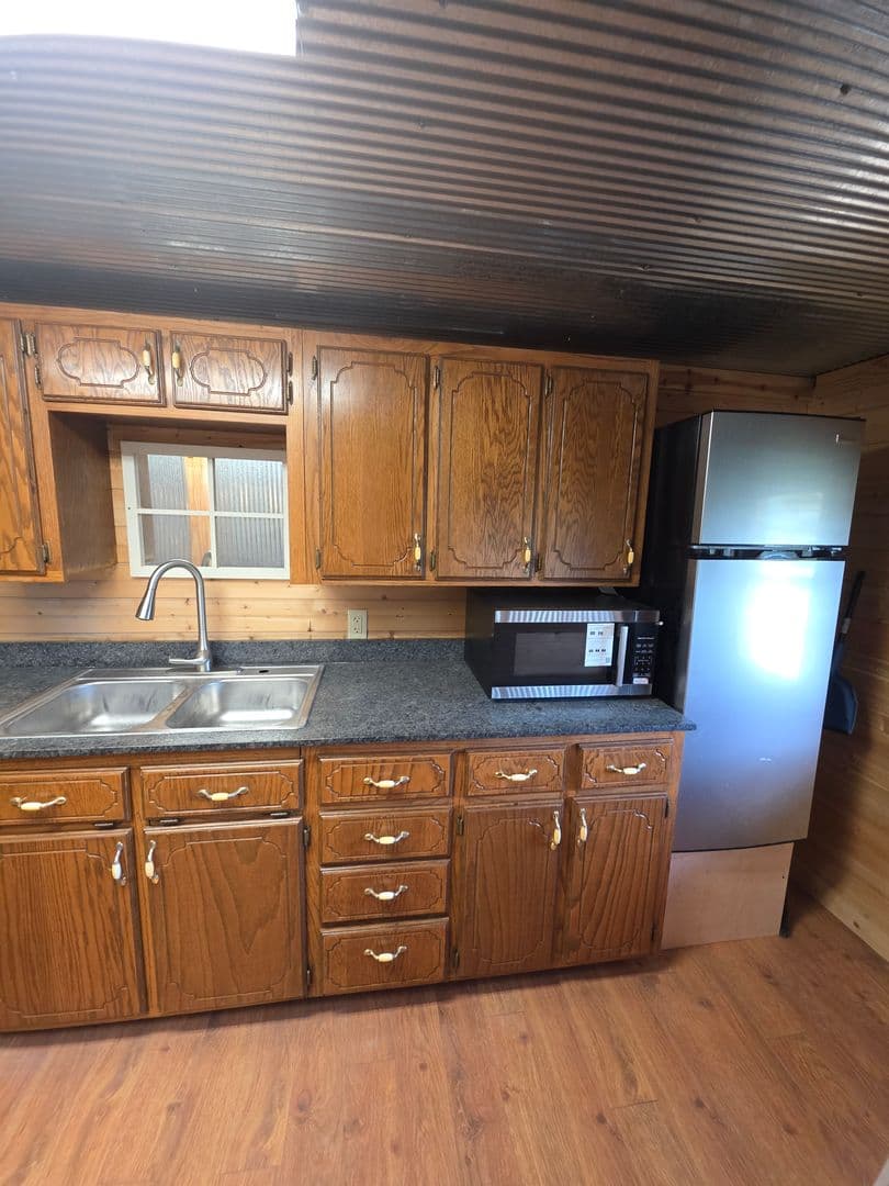 Atkins House: 1303 Ave 3 SE
