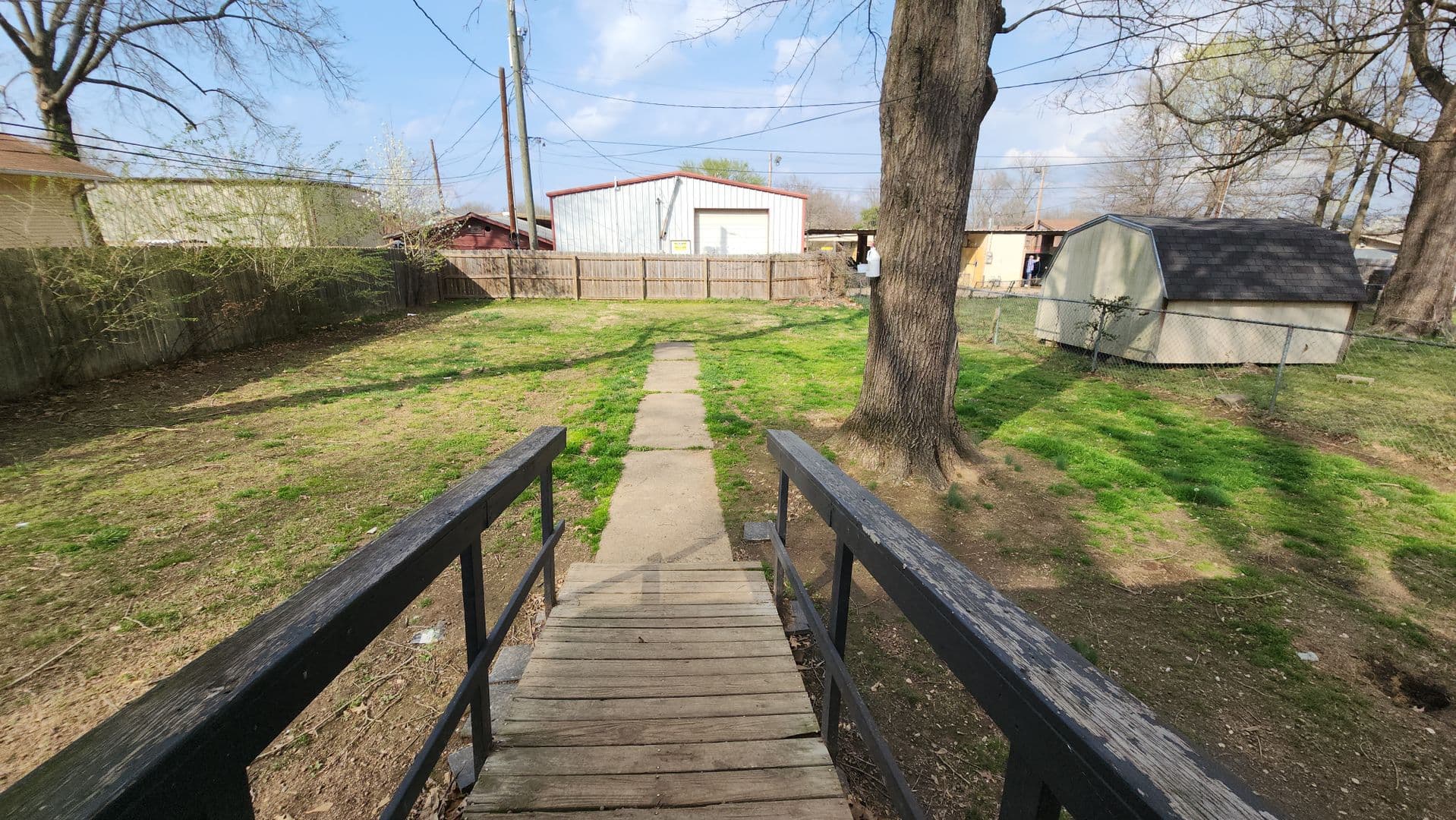 Russellville Apartment: 705 East 5th St. A & B