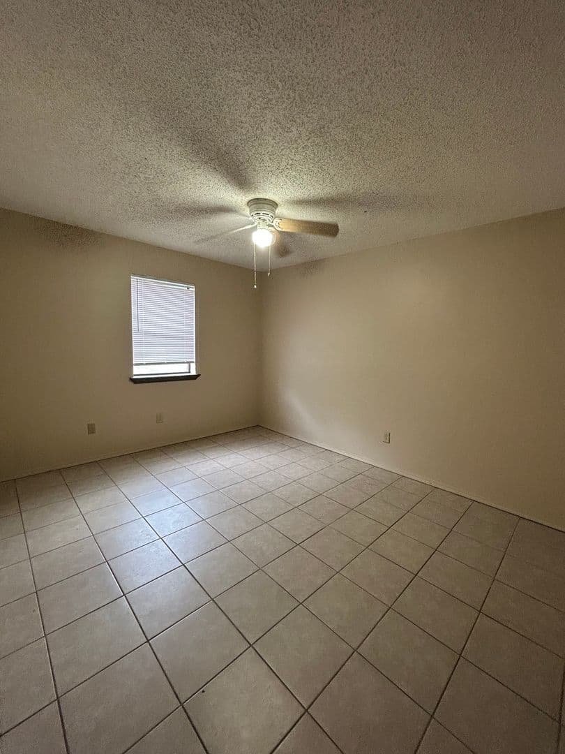 Dover Apartment: 72-112 Sequoya Dr.