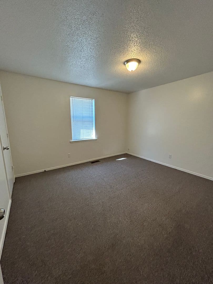 Russellville Apartment: 2751 - 2773 West D St.
