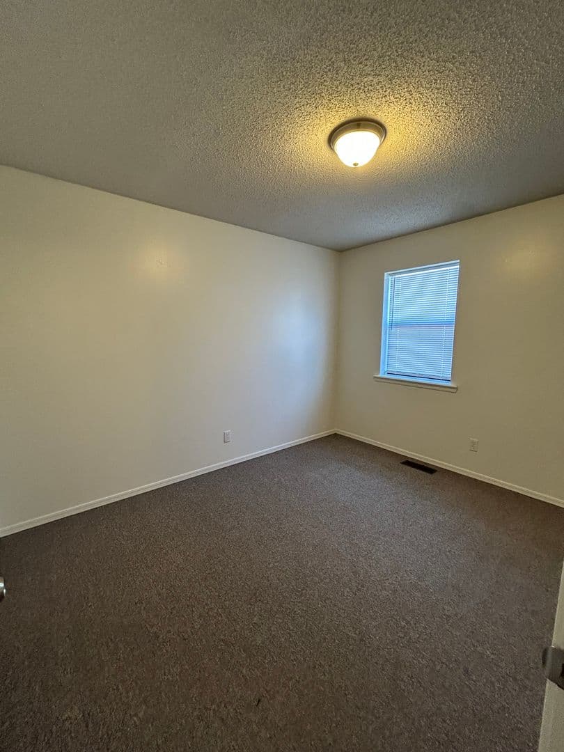 Russellville Apartment: 2751 - 2773 West D St.