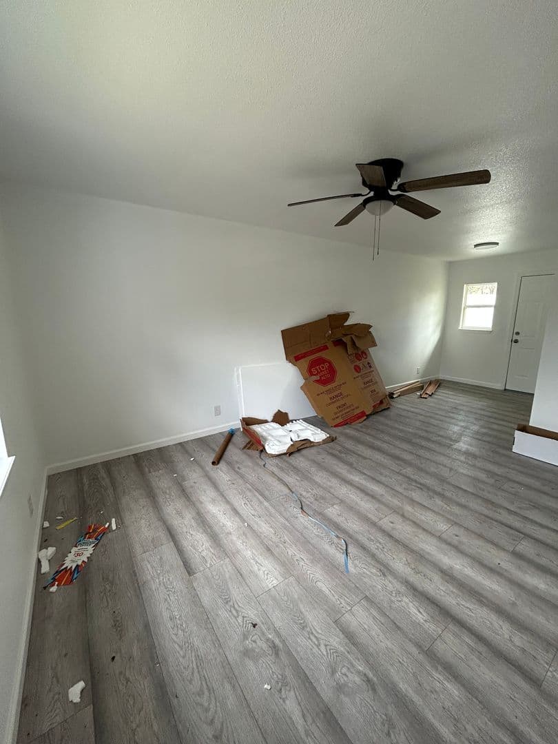 Russellville Apartment: 1300 - 1306 N. Greenwich