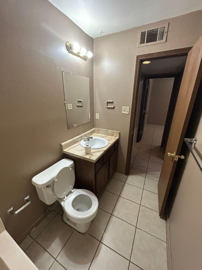 Dover Apartment: 72-112 Sequoya Dr.