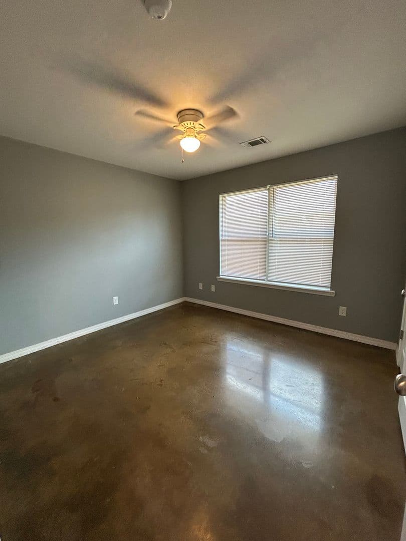 Dover Apartment: 103 Sequoya Dr. A & B