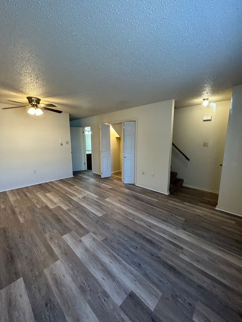 Russellville Apartment: 301 N Joplin Ave