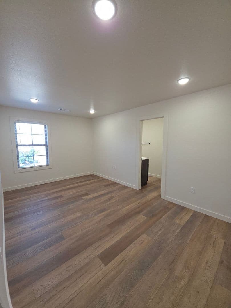 Russellville Apartment: 703 West 12th St.