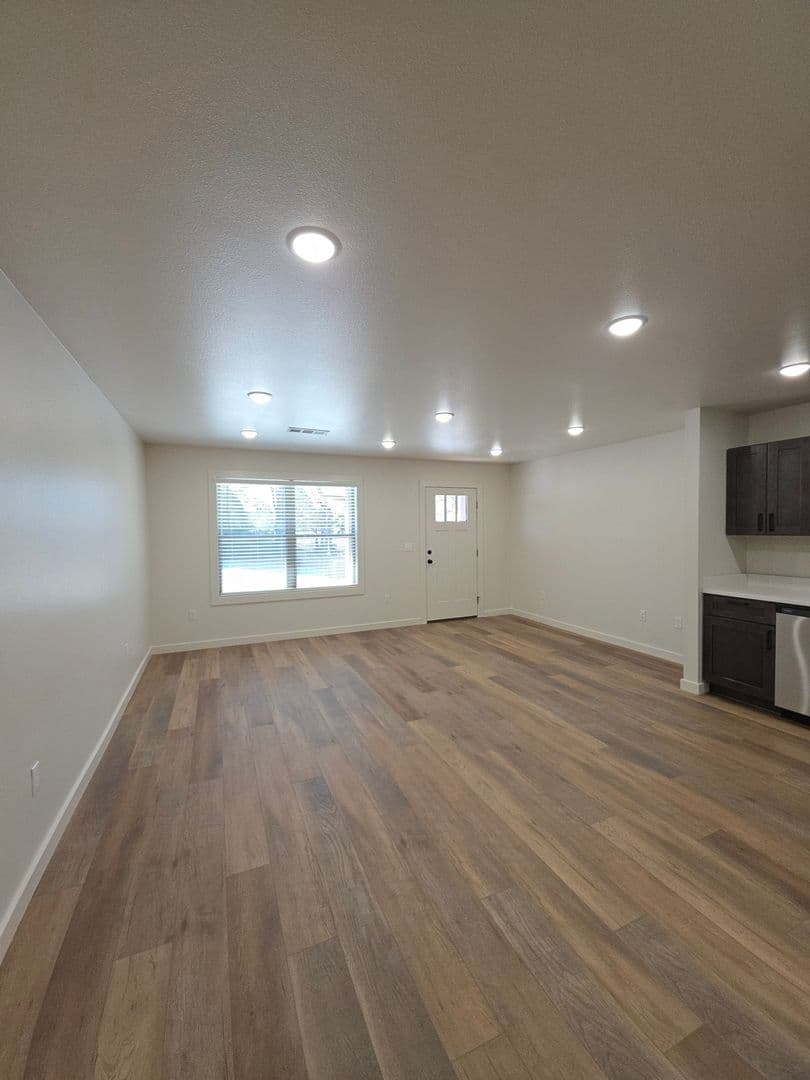 Russellville Apartment: 703 West 12th St.