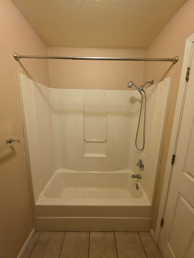 Dover Apartment: 121 Sequoya Dr. A & B