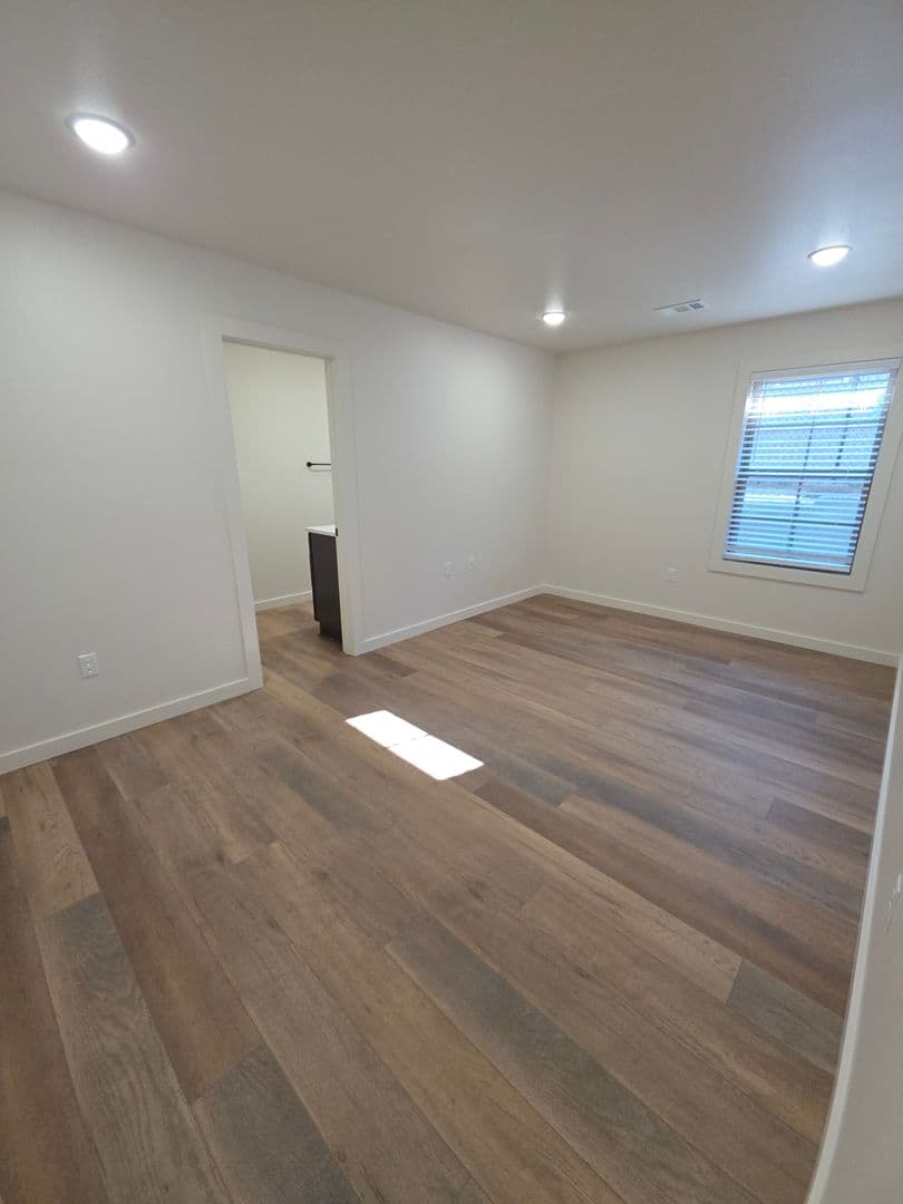 Russellville Apartment: 703 West 12th St.