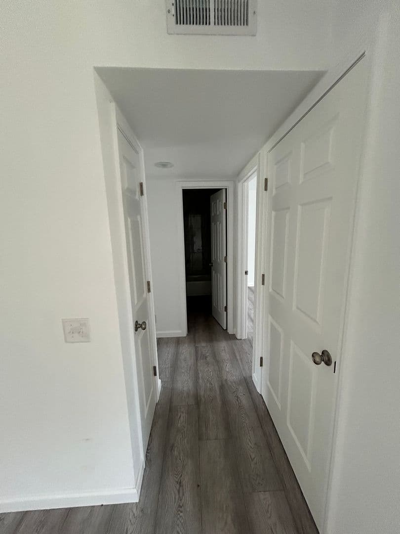 Russellville Apartment: 1300 - 1306 N. Greenwich