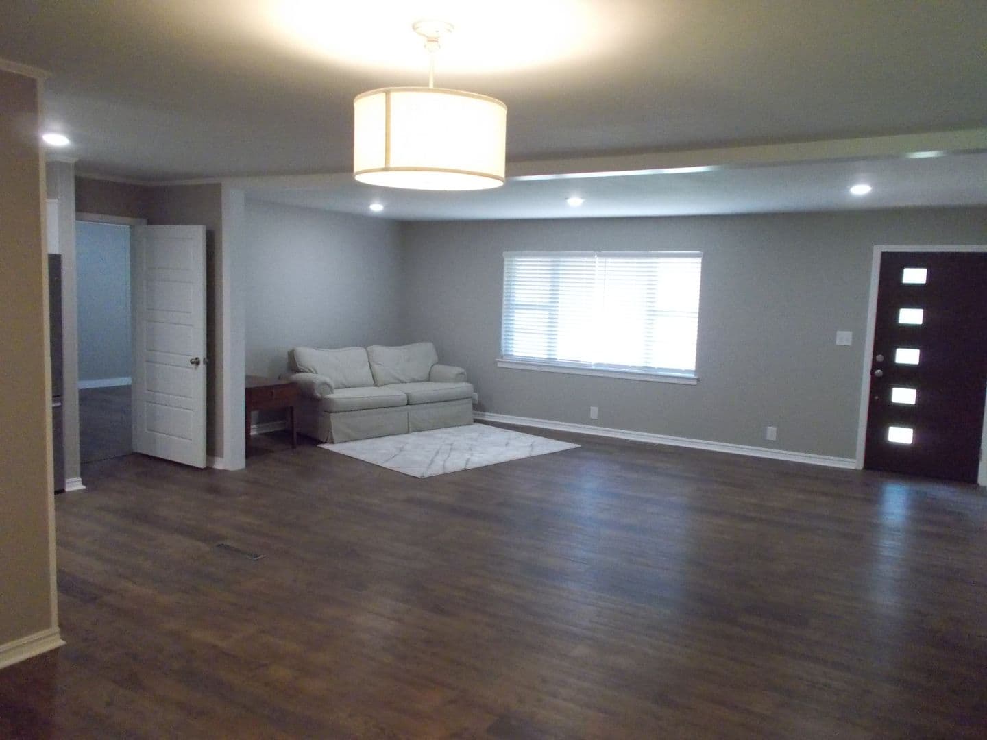 Russellville House: 215 S Seattle Ave