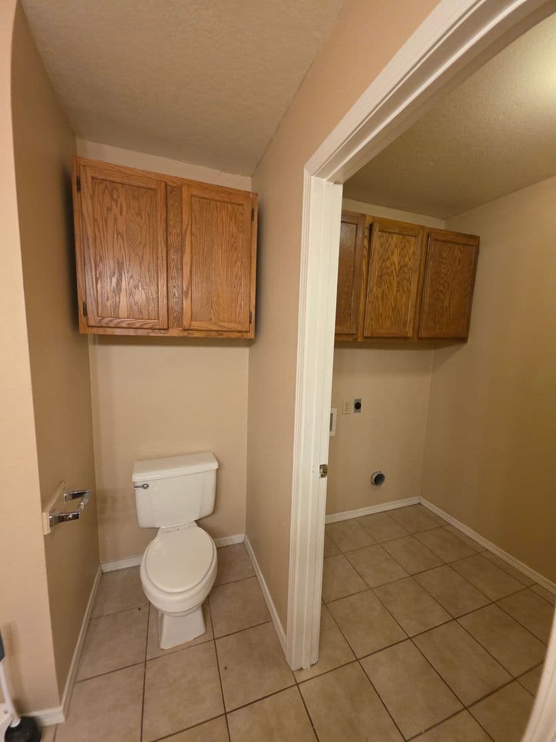 Dover Apartment: 121 Sequoya Dr. A & B