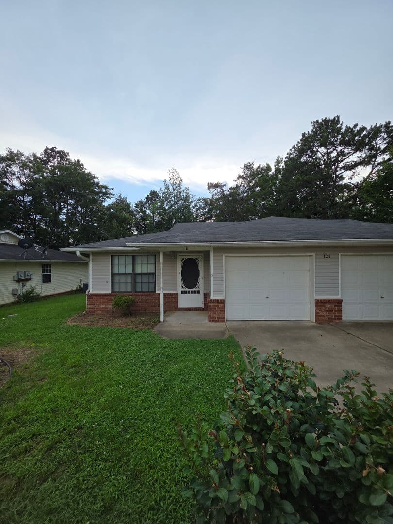 Dover Apartment: 121 Sequoya Dr. A & B