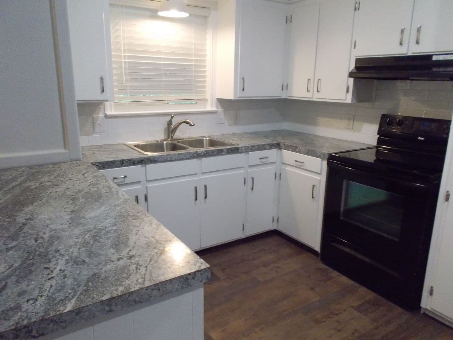 Russellville House: 215 S Seattle Ave