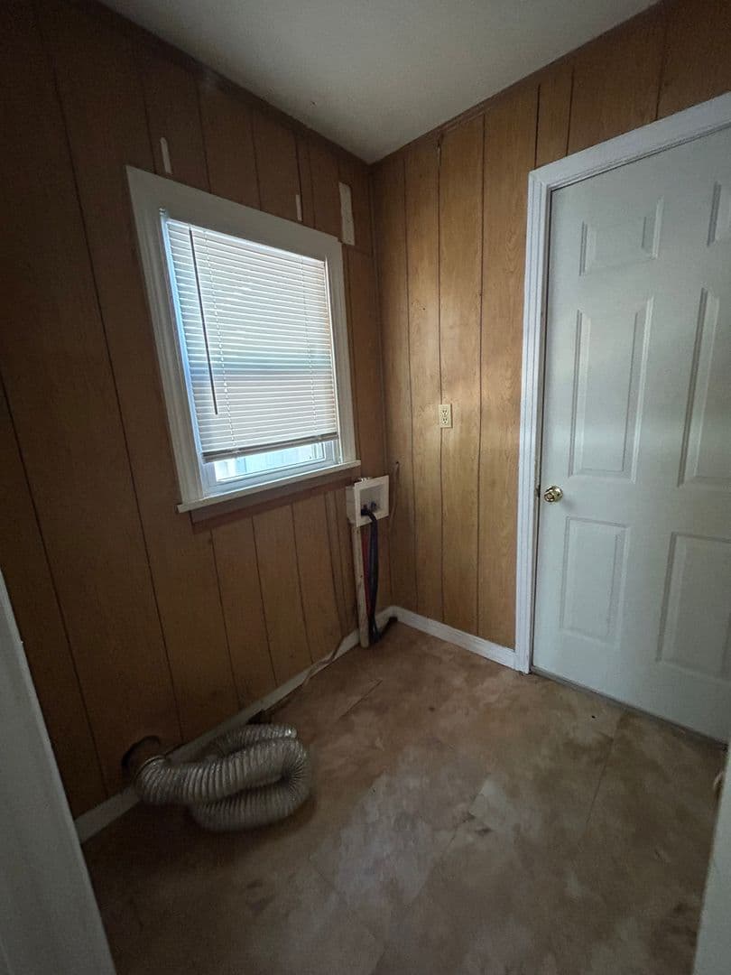 Russellville House: 803 N Denver Ave