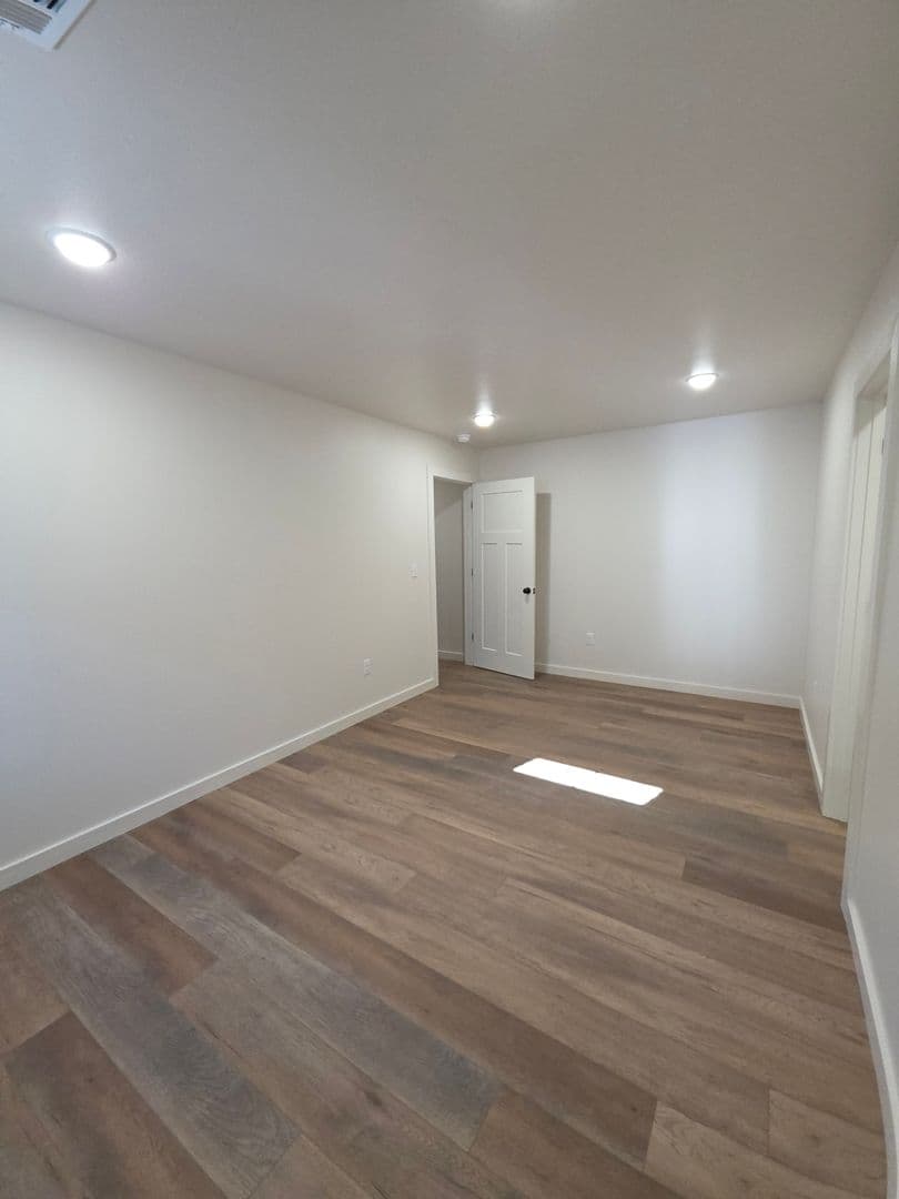 Russellville Apartment: 703 West 12th St.