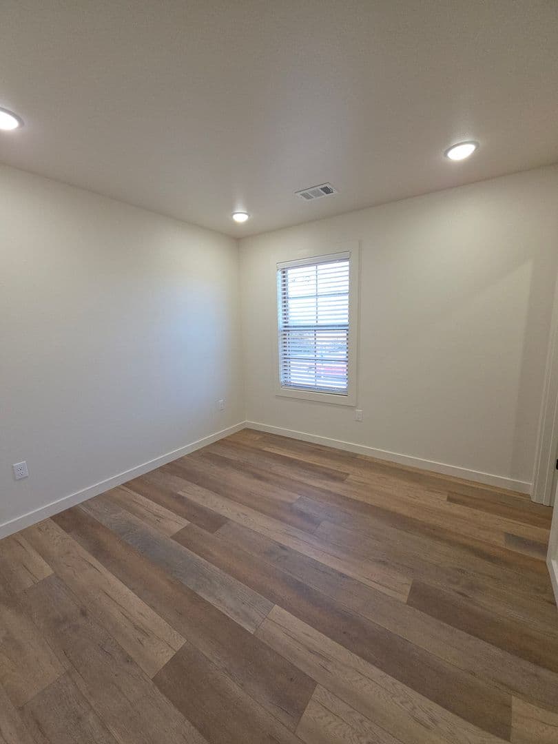 Russellville Apartment: 703 West 12th St.