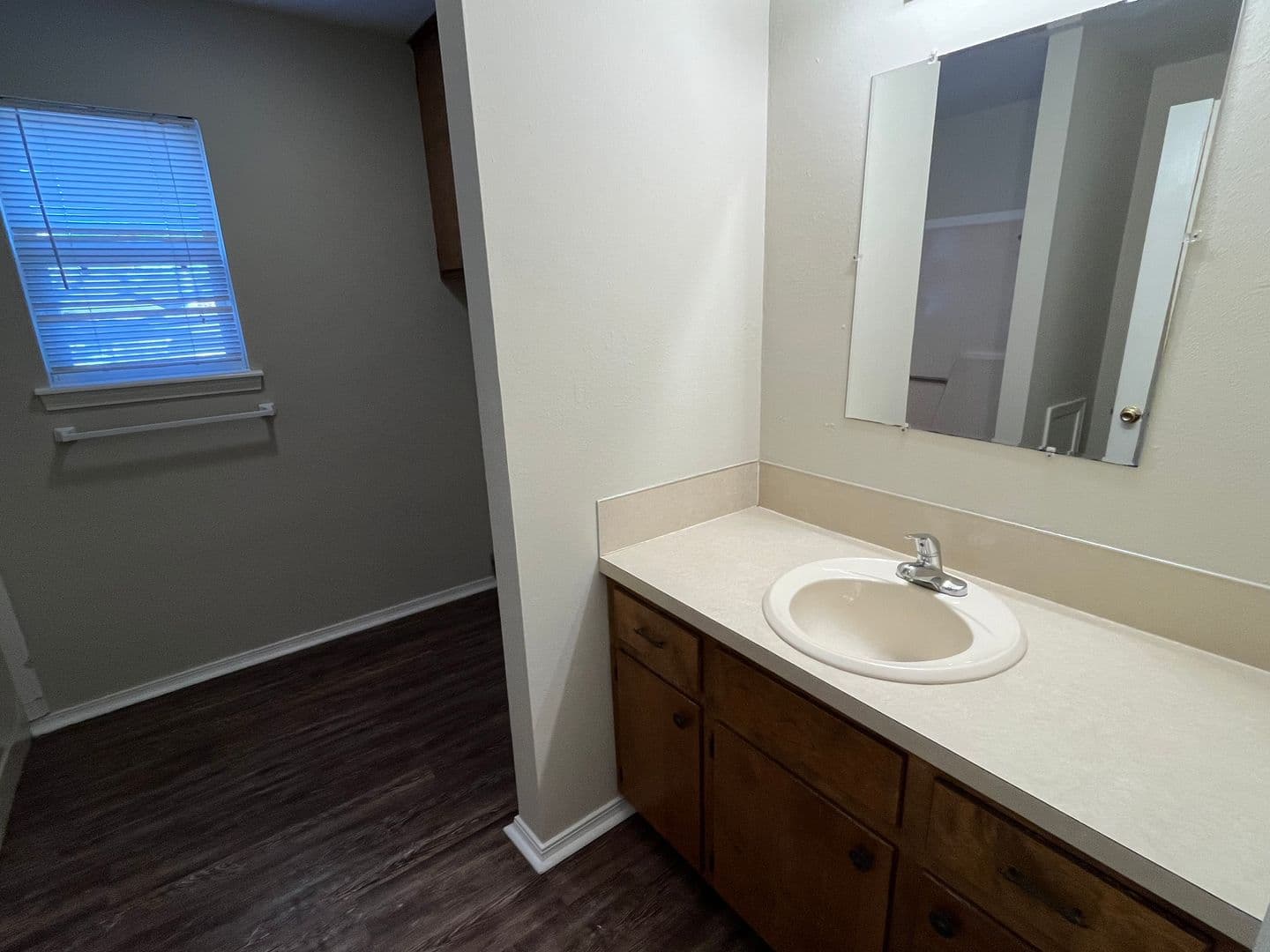 Russellville Apartment: 900 West 16th St.