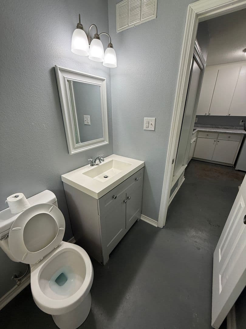 Russellville Apartment: 210 East Parkway A-D