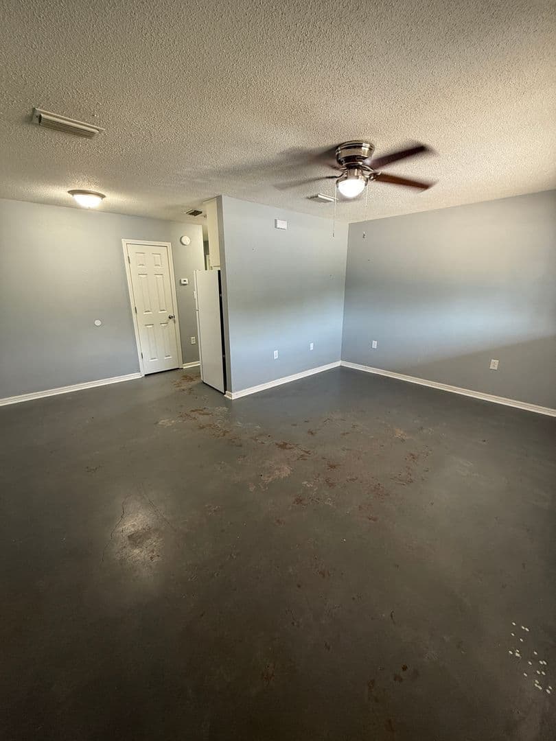 Russellville Apartment: 210 East Parkway A-D