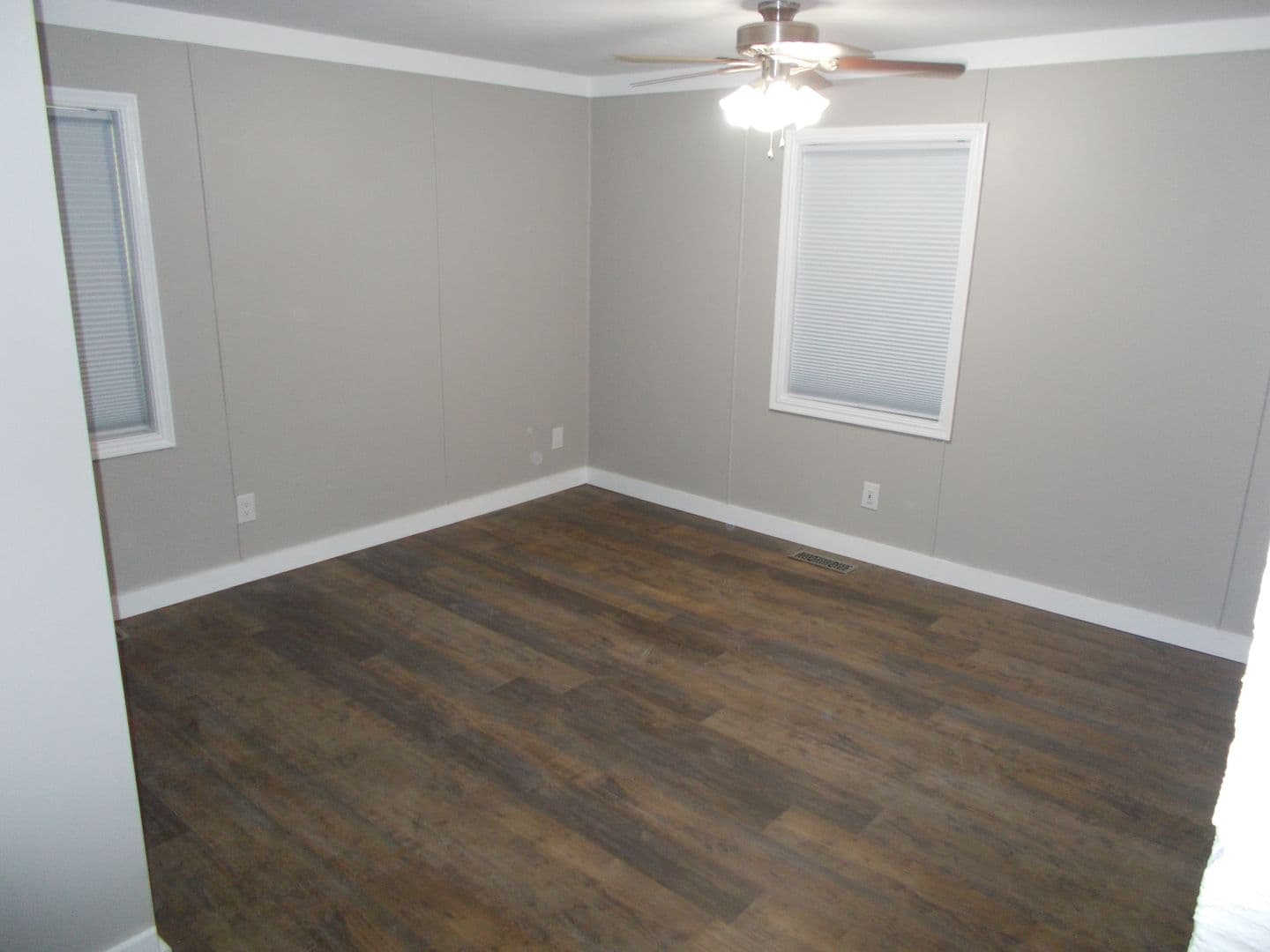 Russellville House: 215 S Seattle Ave