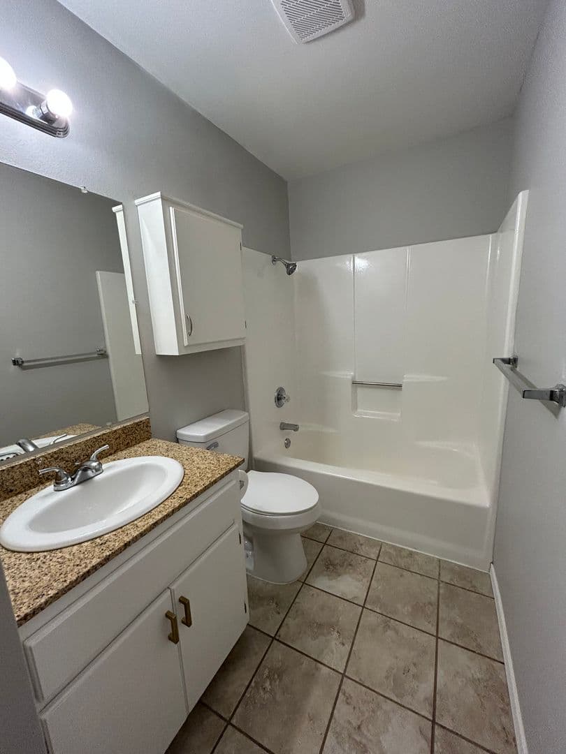 Russellville Apartment: 502 - 506 West 4th Pl