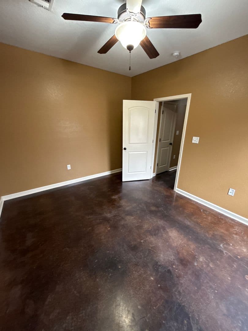 Russellville Apartment: 214-220 Tyler Rd.