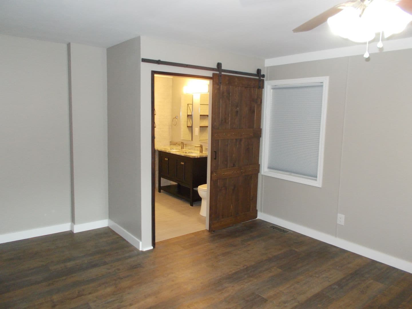 Russellville House: 215 S Seattle Ave