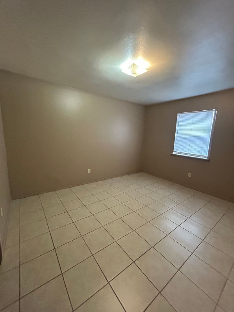 Dover Apartment: 72-112 Sequoya Dr.